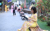 Phụ nữ Công an Hà Nội thướt tha áo dài xuống phố trong ngày 8-3